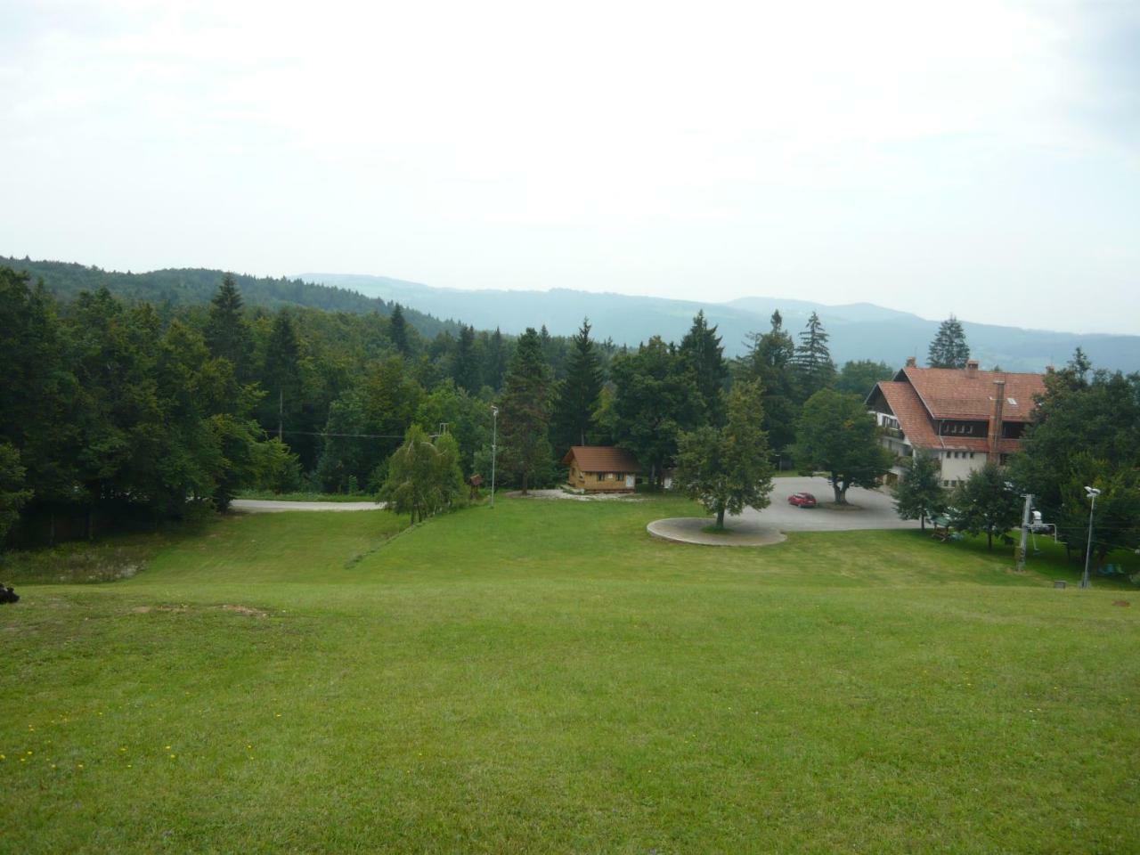 Отель Polzevo Visnja Gora Экстерьер фото